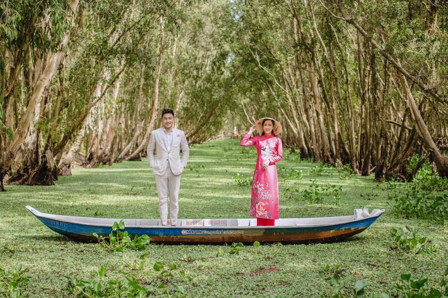 chụp hình cưới tại rừng tràm Trà sư An giang