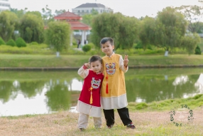 Album ngoại cảnh đẹp bé và gia đình