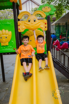 Album ngoại cảnh đẹp bé và gia đình